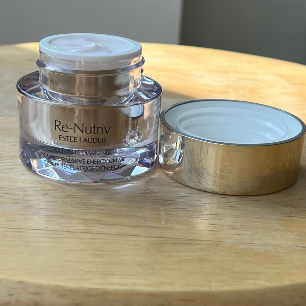 Re-Nutriv Estēe Lauder Ultimate Diamond Energy Creme Size .5 OZ.
